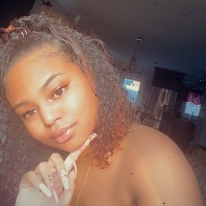 Meet your Posher, Alana